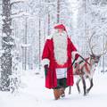 U Laponiji otužno ove godine: Djed Mraz iza pleksiglasa, bez ljudi, ali poručuje: Božića će biti