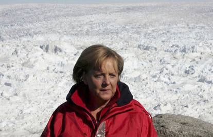 Merkel se ozlijedila na skijanju: Ozlijedila se zbog starih skija?