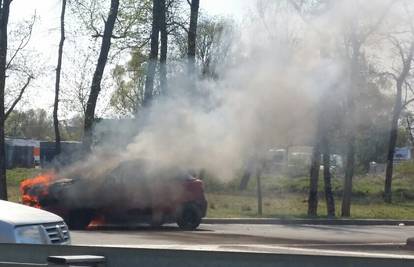 Pokušao ga ugasiti prslukom, odmaknuo se u zadnji trenutak