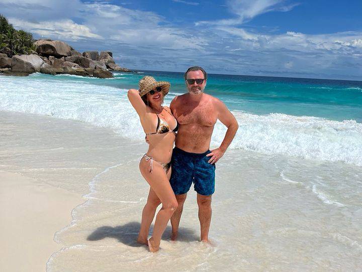 Snježana Mehun uživa na plaži sa suprugom, a odvažili se i na izazov: 'Preživjeli smo 10 dana'