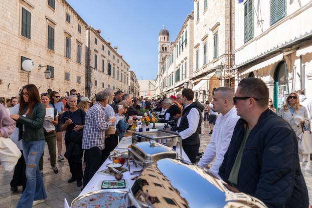 Dubrovnik: Tradicionalna Dubrovačka trpeza na Stradunu