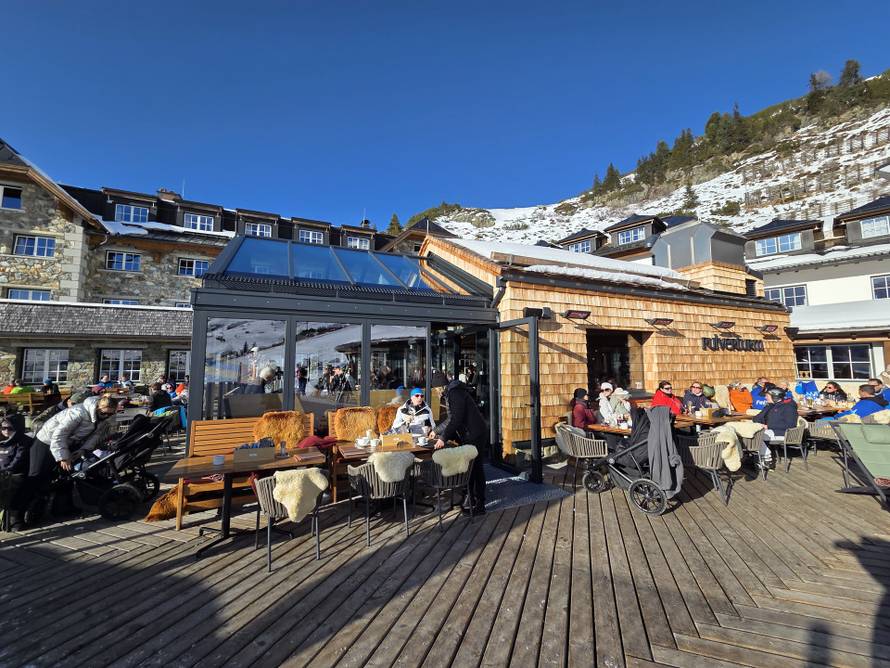 Skija 50 ili 60 tisuća Hrvata, a potroše 150 milijuna eura: Žale se na cijene, a onda sve zapiju