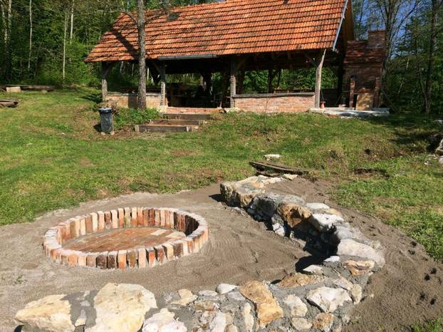 FOTO Ako trebate potpuni reset: Kućica na drvetu uz Mrežnicu nudi odmor za um i tijelo