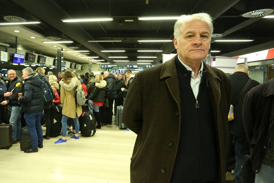 Navijači krenuli na put, s njima je i legendarni trener Pavličević