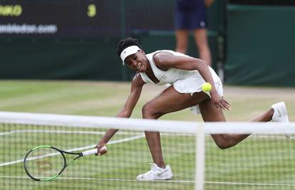 Venus bolja od Ostapenko za 10. polufinale u Wimbledonu