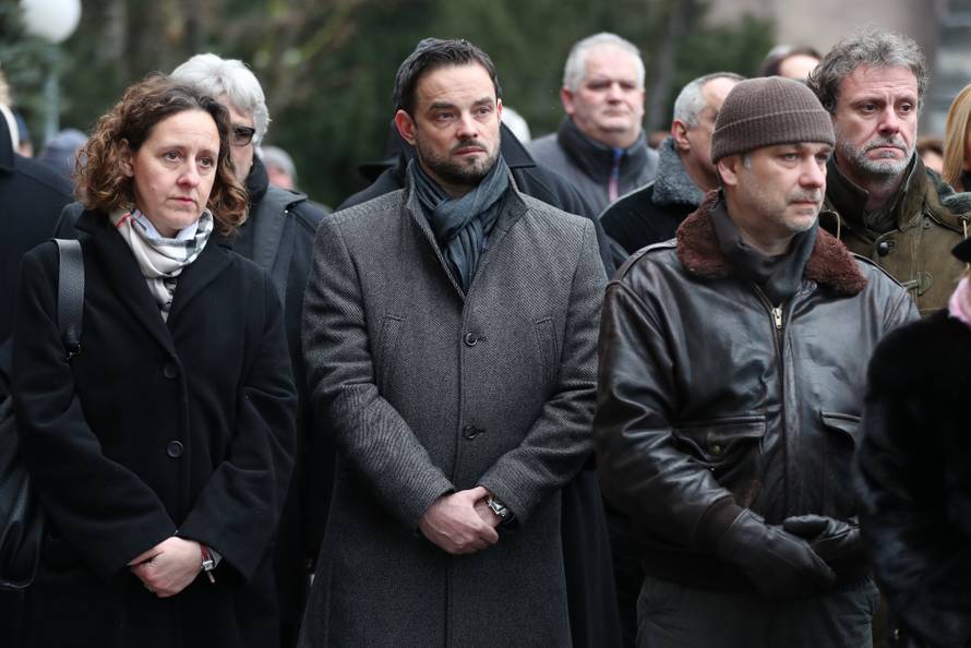 Oproštaj od oca uz tamburaše: Marko je jedva susprezao suze