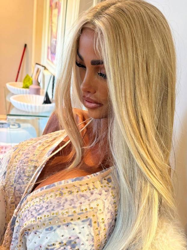 FOTO Bivši reprezentativac se uzbudio pa platio 18+ modelu da mu glumi bivšu: Htio je  spoj