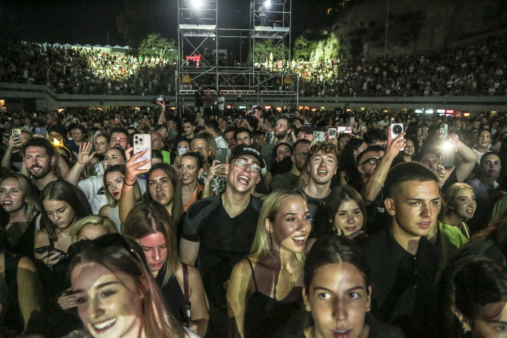 Beograd: Senidah održala prvi veliki solistički koncert na stadionu Tašmajdan