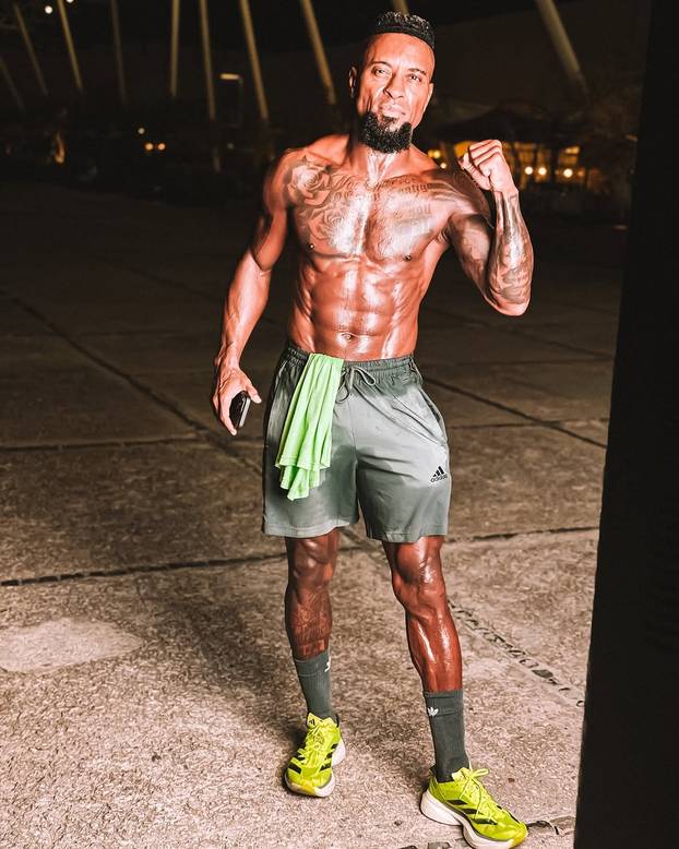 FOTO Trening, kile, mišići, žile: Ovi nogometaši objesili su svoje kopačke o klin i primili se utega