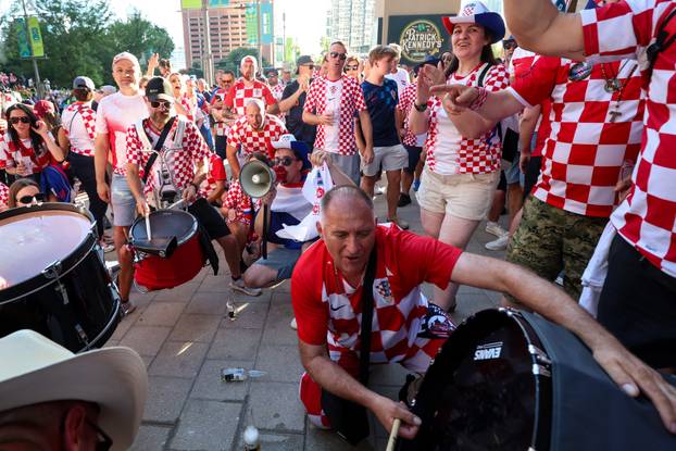 SP 2026 Dallas: Velika povorka hrvatskih navijača u Dallasu uoči utakmice Engleske i Hrvatske na Svjetskom prvenstvu