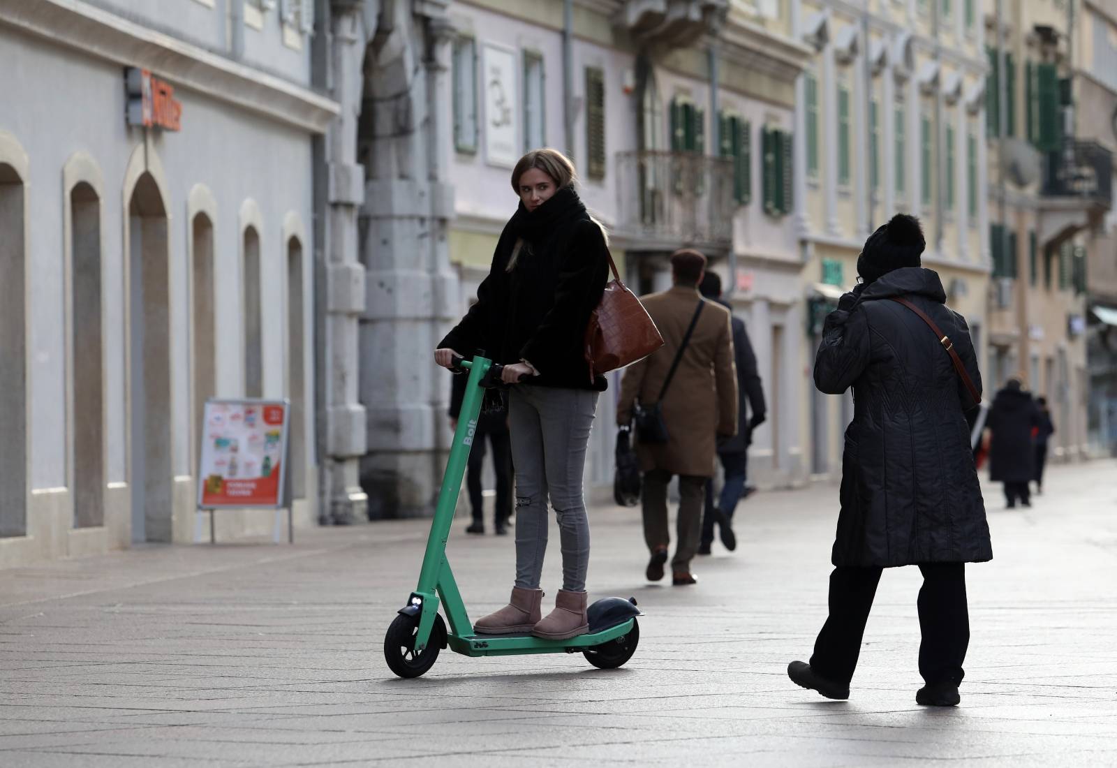 Riječani se od petka mogu voziti gradom i na romobilima Bolta