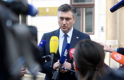 Plenković: 'U ratu smo protiv virusa, panike i svih posljedica'