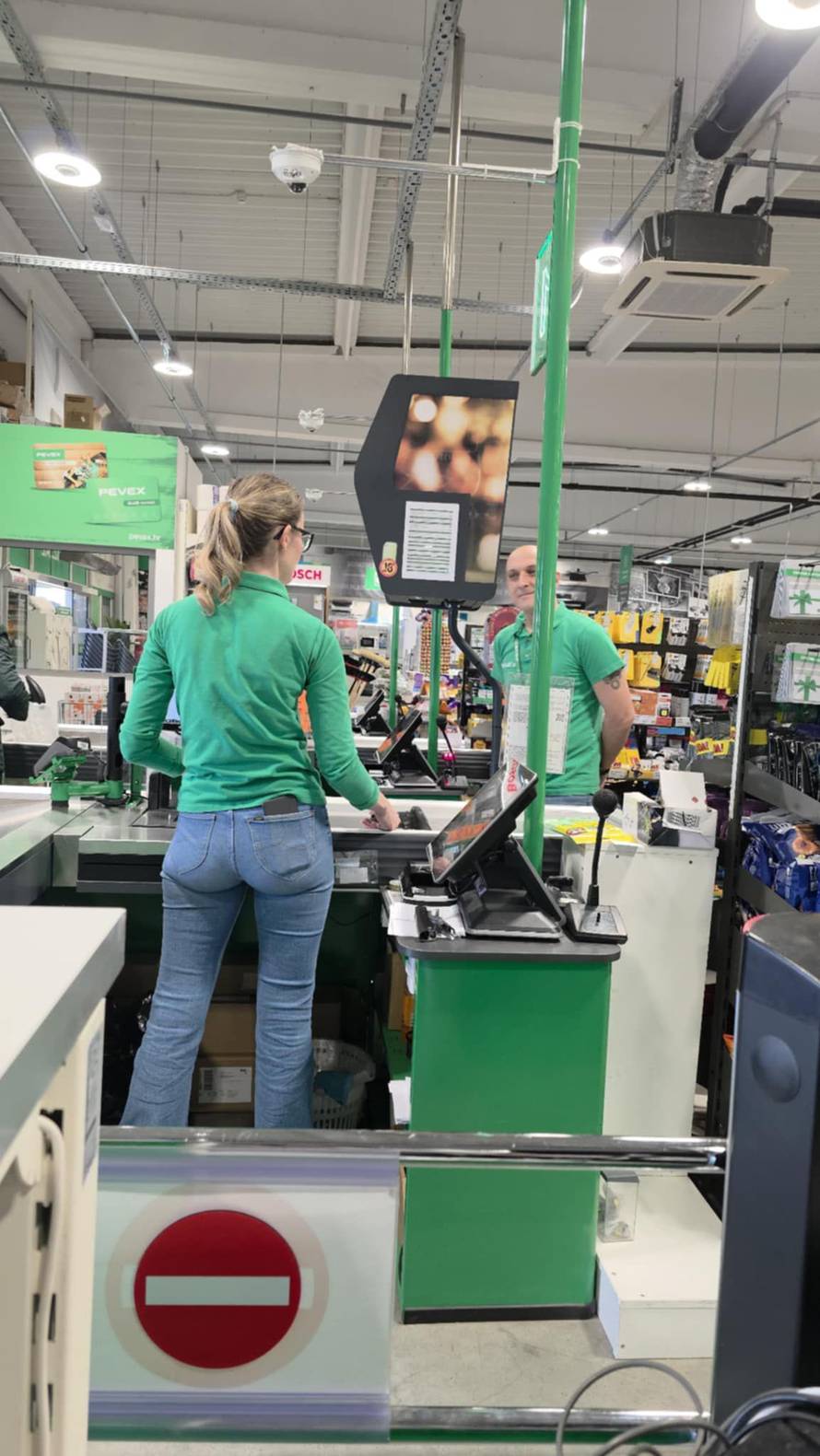 VIDEO Zaprosio ju je u Pevexu: 'Tu je započela naša priča'