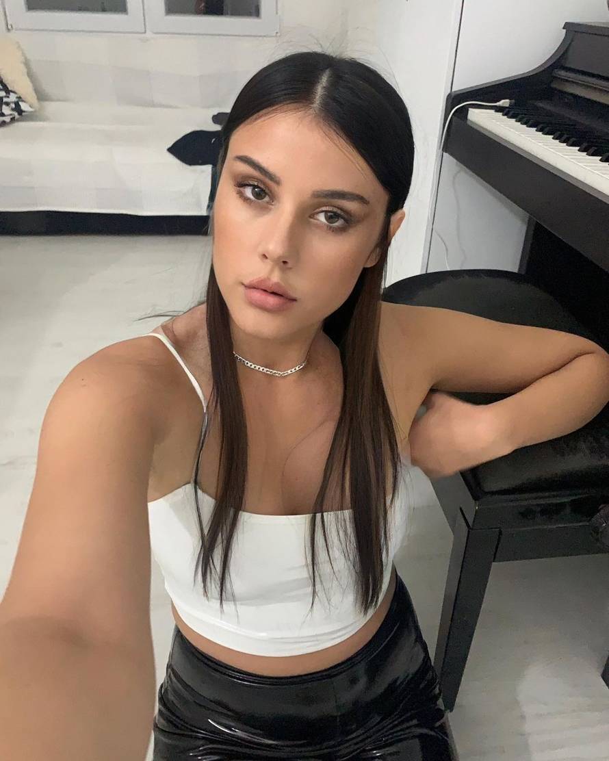 Tko je Teya Dora koja će Srbiju predstavljati na Eurosongu? Hit pjevačice  bio  u 'Južnom vetru'