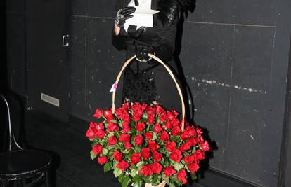 Nina prije nastupa u Beogradu od Bernarda dobila 101 ružu