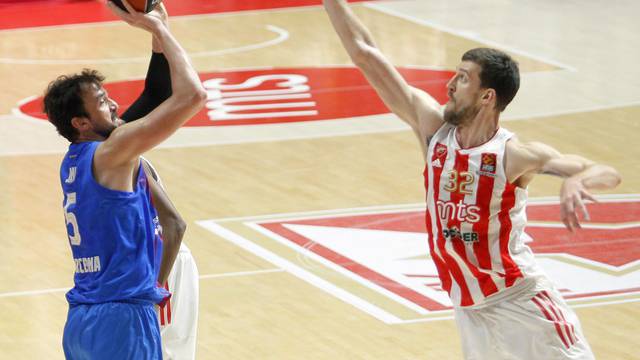 Beograd: Novak Đoković na koašarkaškoj utakmici između Crvene Zvezde i Barcelona
