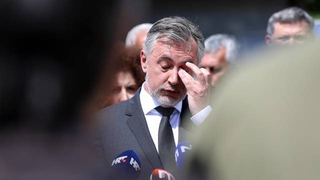 Zagreb: Miroslav Škoro održao završnu konferenciju za medije prije izborne šutnje