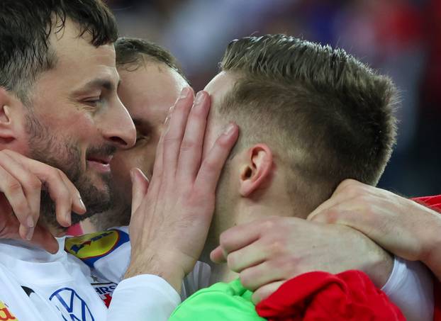 Hrvatski rukometaši slave nakon što su svladali Island 32:26