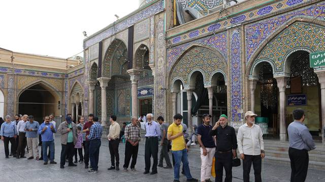 Iranians vote in run-off presidential election