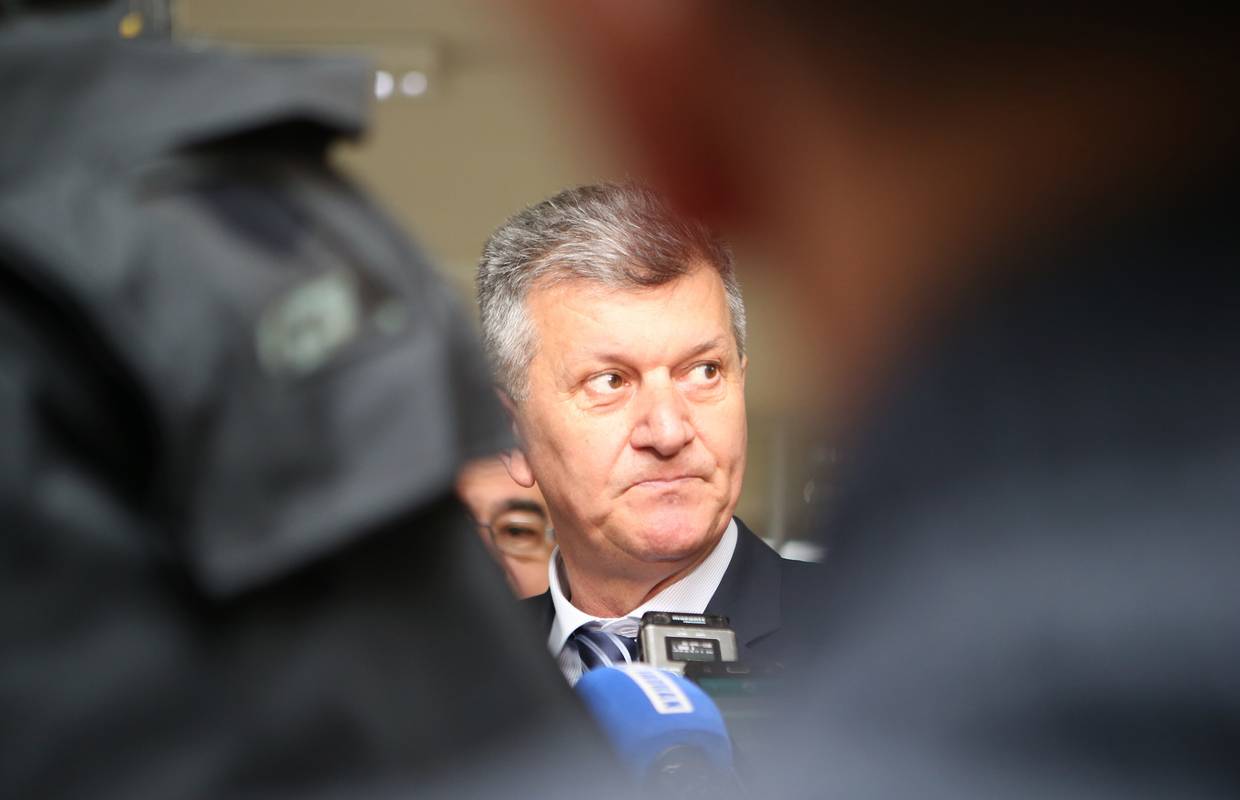 Kakvu poruku našoj djeci šalju muljatori, nasilnici i ministri?