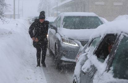 Autocesta otvorena u oba smjera, za teretna još uvijek traje zabrana prometovanja