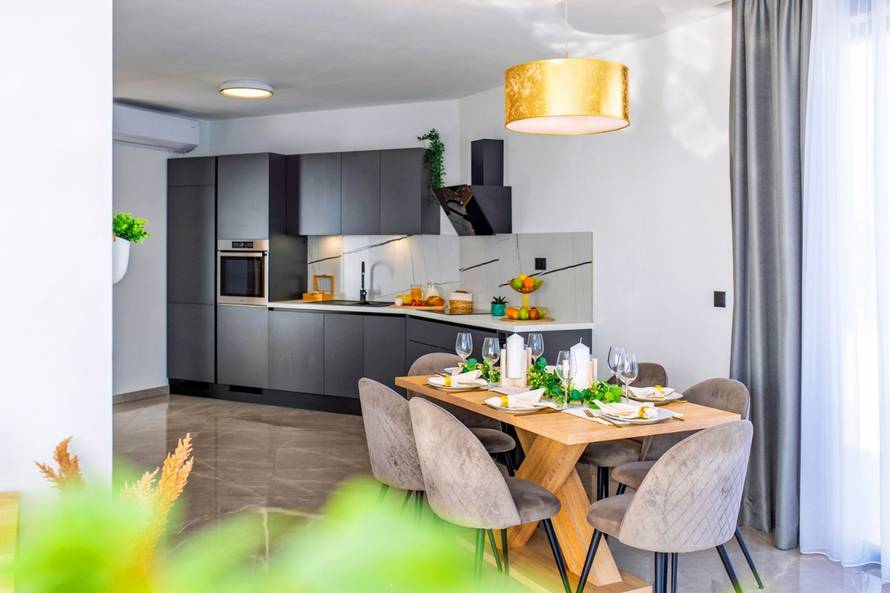 Održavanje apartmana bez stresa: Pametna organizacija i nabava potrepština