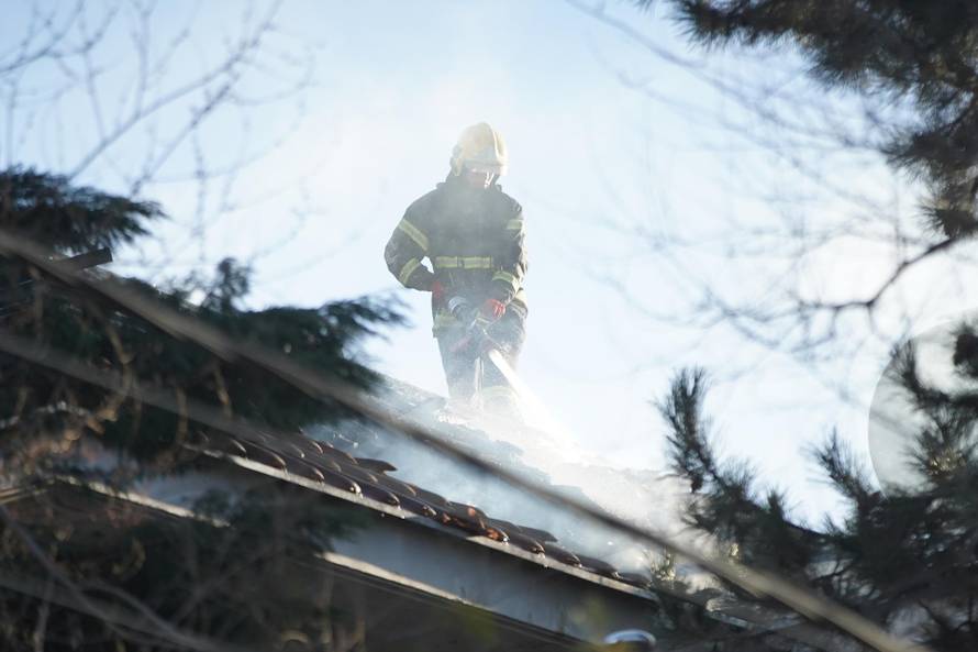 Gori rezidencija hrvatskog veleposlanika u Beogradu