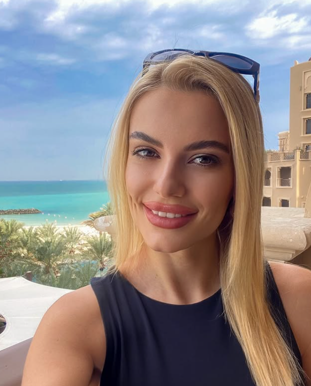 FOTO Ona je 'bosanska Diletta'. Bila voditeljica na sportskoj televiziji, sad vodi radio emisiju