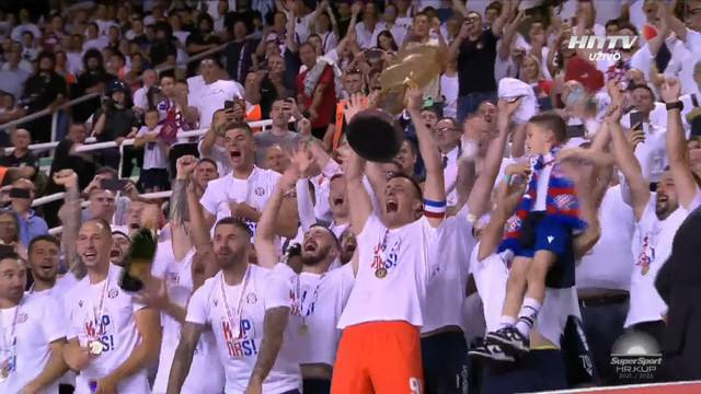 Devetogodišnja suša Hajduka je gotova: 'Bili' uzeli Hrvatski kup!