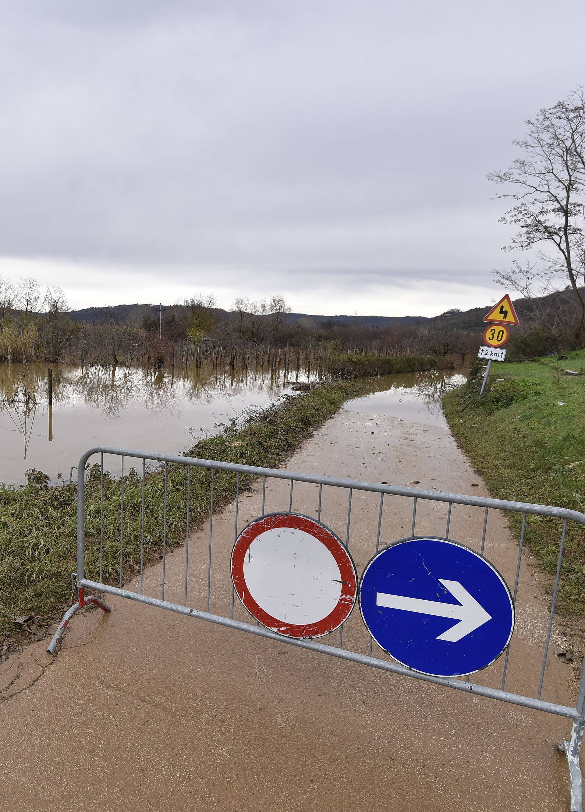 'Dvorište mi se pretvorilo u jezero, nisam mogao na cestu'