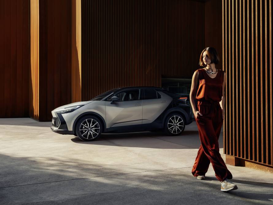 Nova nagradna: Zaigraj s nama i osvoji Toyotu Plug-In hibrid