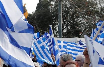 Više stotina tisuća na ulicama Atene zbog imena Makedonije