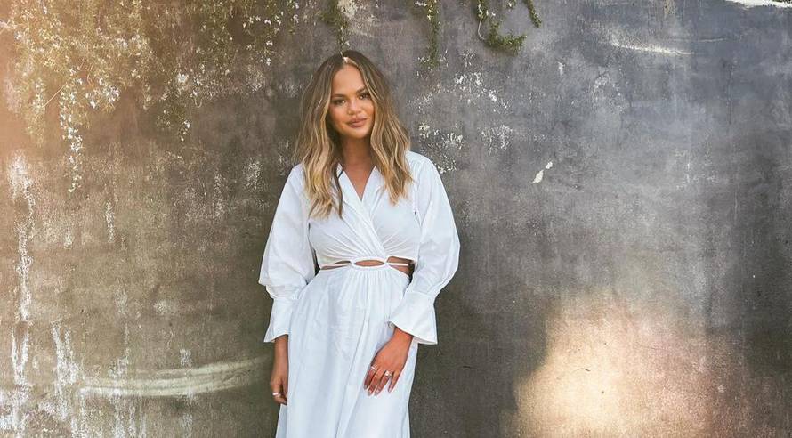 Dvije godine nakon gubitka sina Jacka, Chrissy Teigen ponovo je trudna: 'Nakon milijun injekcija'