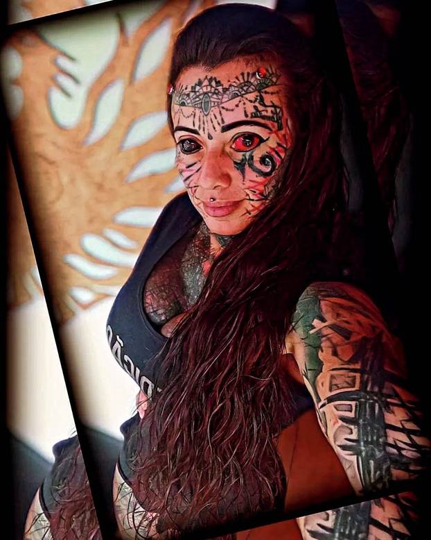 FOTO Uznemirujuće! Uklonila je čak i vrh nosa, a evo kako je izgledala: Šteta, ljepotica si bila