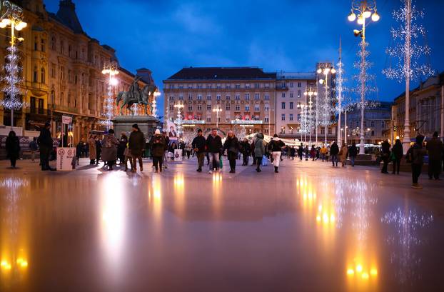 Zagreb: Zagrebački Advent na Trgu bana Jelačića