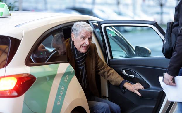 Zagreb: Dolazak gostiju na skupštinu Dinama 