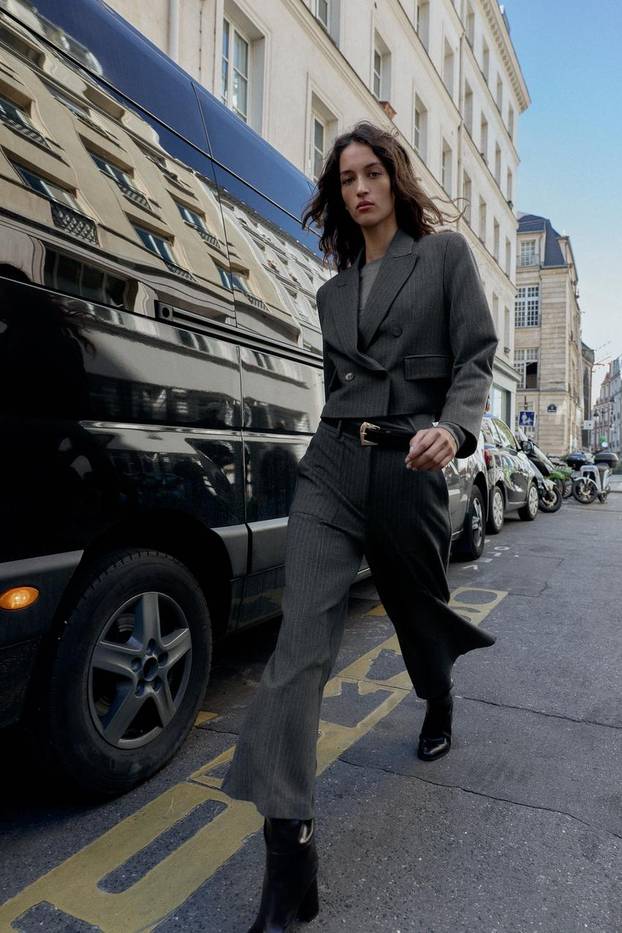 Hit ženska odijela po povoljnim cijenama koje morate imati