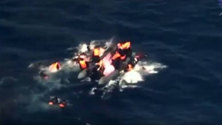Planuo je čamac, spasioci su iz Mediterana spasili 34 migranta