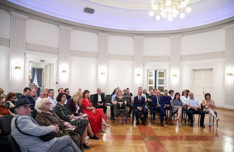 Zagreb:  Promocija knjige Albanci u Zagrebu I. dio 