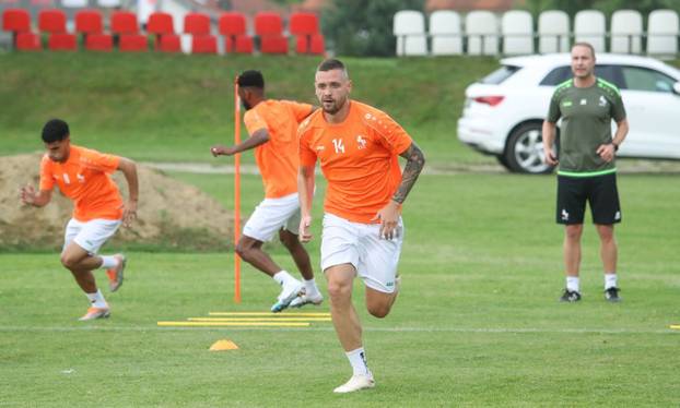 FOTO Evo kako 'Štef' Gerrard provodi vrijeme u Hrvatskoj: 'Imam sve uvjete za trening'