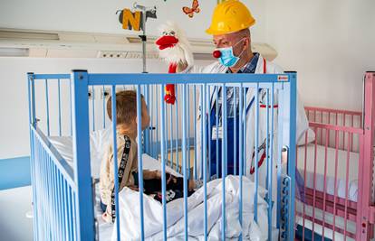 Crveni nosovi i u ljetnim danima donose djeci osmjeh na lice po bolnicama diljem Hrvatske