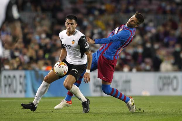 LaLiga - FC Barcelona v Valencia