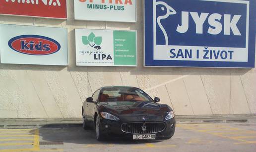 Maseratijem zauzeo ne jedno, već čak dva mjesta za invalide