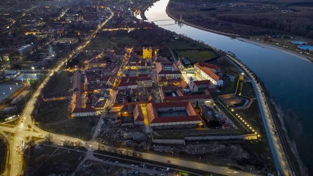Pogled iz zraka na grad Osijek 