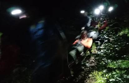 Autom sletjeli u kanjon u Crnoj Gori: Nakon osam dana u rijeci Tari našli su mrtvog dječaka (2)