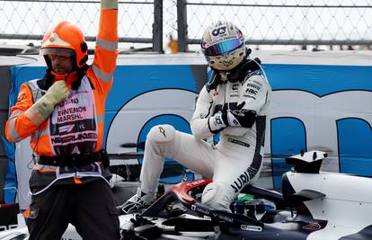 VIDEO Ricciardo zbog ozljede u teškom sudaru propušta utrku!