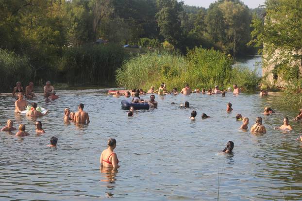 Osvježenje u rijeci Mrežnici