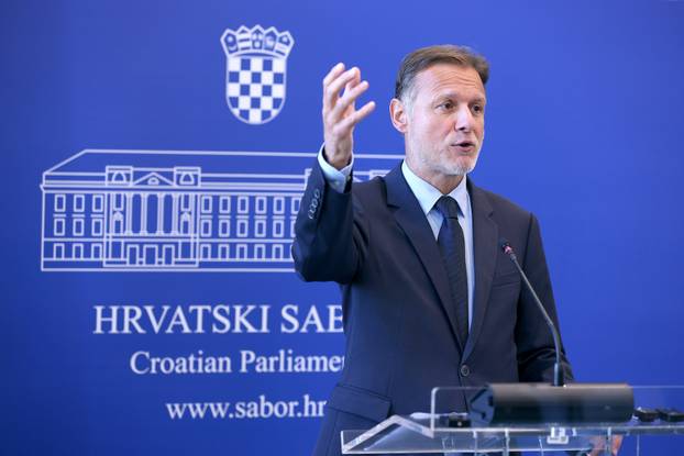 Zagreb: Konferencija za medije Gordana Jandrokovića