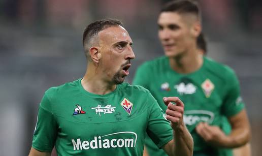 Ribery ozlijedio glavu, vozač mu se zabio u semafor u Italiji