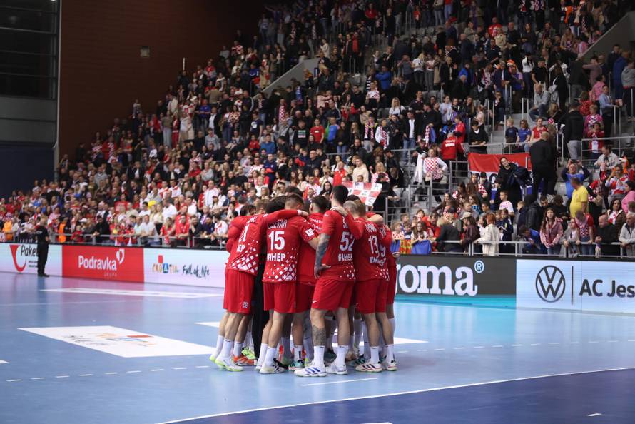 Osijek: Prijateljska utakmica između Hrvatske i Švicarske